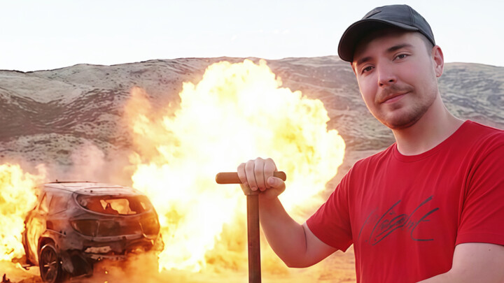 $300,000 luxury car vs. a regular sedan—whose will survive the explosion!? 💥 #Challenge #MrBeast #vl