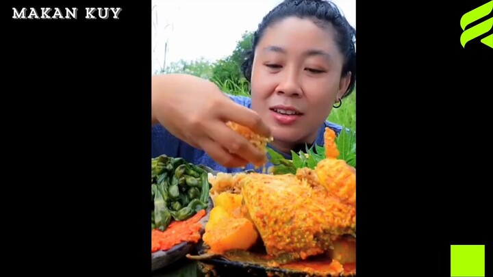 Mukbang kepala kambing utuh siram sambal