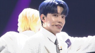 糊男团竞演节目《Red Velvet - Psycho》舞台公开！