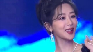 No wonder Yang Zi's beauty is becoming more and more outstanding now. It turns out that she is impro