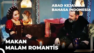 Pasha dan Signora saat makan malam | Abad Kejayaan