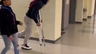 全美都认识这个b了