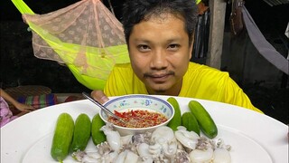 กินลวกปลาหมึกน้ำจิ้มซีฟู้ดกับอ้ายใหม่