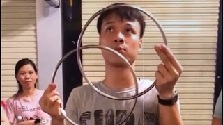 น่ารังเกียจ นี่คือเวทมนตร์ภาพลวงตาหรือเปล่า?! เมื่อไหร่กันนะ...