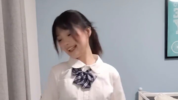 Hãy thử hát và nhảy lần đầu tiên! Xin lỗi vì quá dễ thương! !