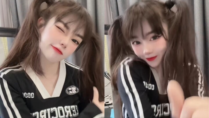 Someone said she looks like Harley Quinn? I'm obsessed with twintails lately~