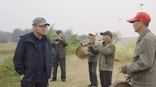 漠叔作客广西北海，连狗都请客吃饭，村民列队欢迎