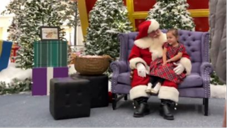Vlog 1558 ll JADE ĐI CHỤP HÌNH CÙNG ÔNG GIÀ NOEL- JADE NÓI TIẾNG VIỆT QUÁ NHIỀU