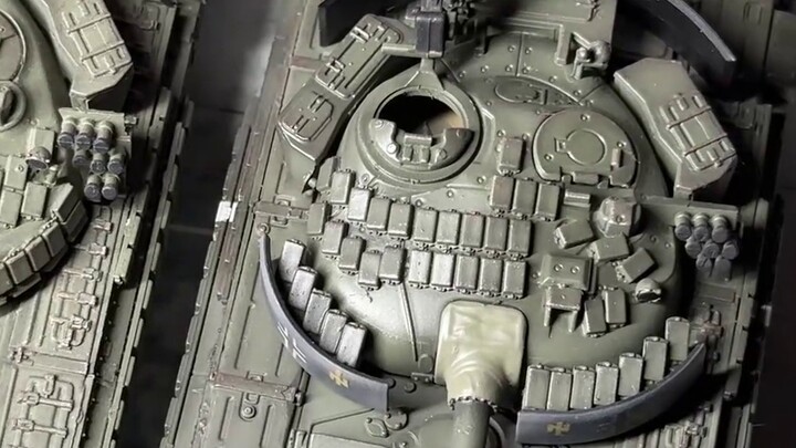 [Playing with models to identify cars] How to distinguish the original T-72AV and the "T-72BV" Searc