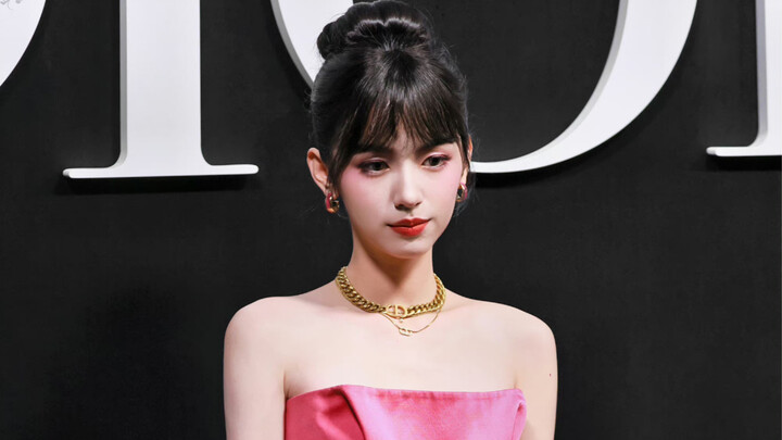 “How does she manage to be so stunning every single time!?”