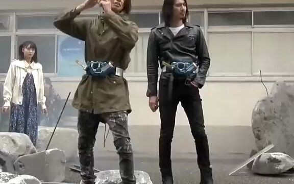 มาดูฉากที่ขวดติดเมื่อพ่อหงษ์กับแคนดิดแปลงร่าง #Kamen Rider Build #红father#Kamen Rider Honest Man