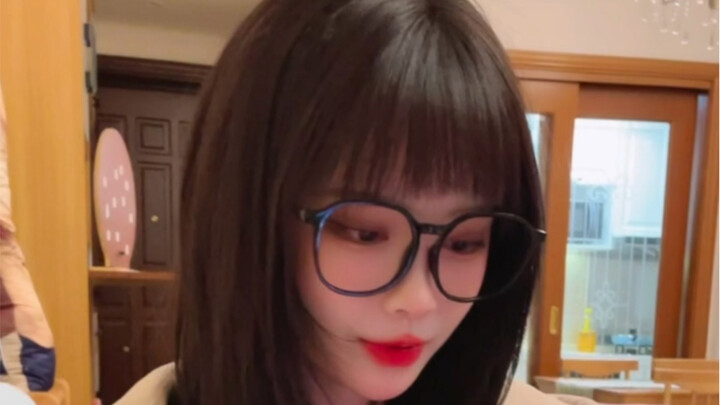Kể cả khi bộ nhớ điện thoại của tôi không đủ, tôi cũng sẽ không bao giờ xóa lịch sử đen tối của Bilu