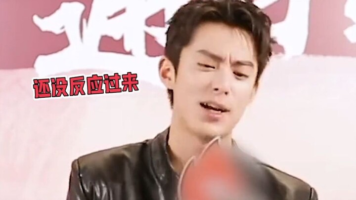 คันหินริมแม่น้ำนี่ช่างมีสัญชาตญาณเอาตัวรอดแบบสายหลัง! หวังเหอตี๋: นี่เป็นครั้งแรกที่ได้เป็นดาราดัง ผ