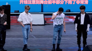 疯狂打滑的舞台vs操碎心的leader