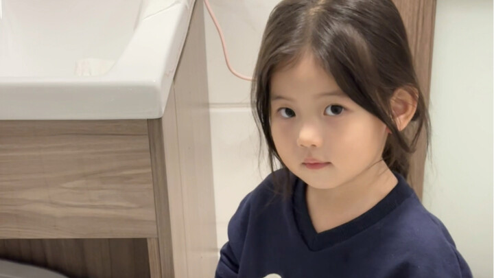 哼！生气气！妈妈一点都不相信光！