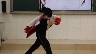 『三原色』在班上开心地跳了