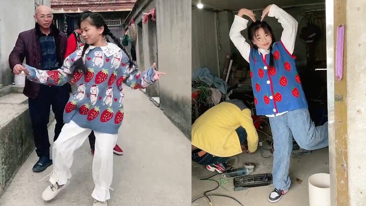 Super healing! Gadis desa berusia 11 tahun viral karena tarian halamannya, netizen mendesaknya untuk