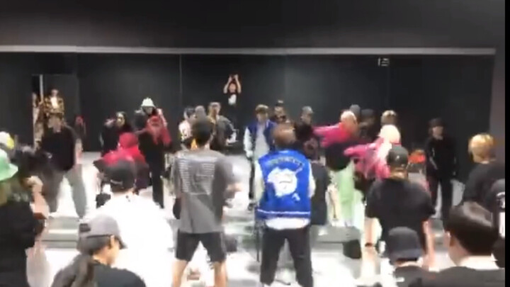 【Liu Yuxin】Masked Dancer King Episode 8: Playful Champion Group Dance Studio Version