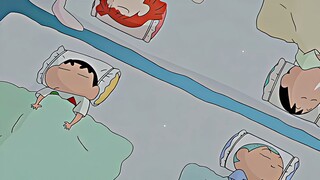 “Tiểu Tân: Tiểu Thiệt Thiệt, dậy ngủ lại đi”