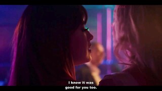 lesbian kissing