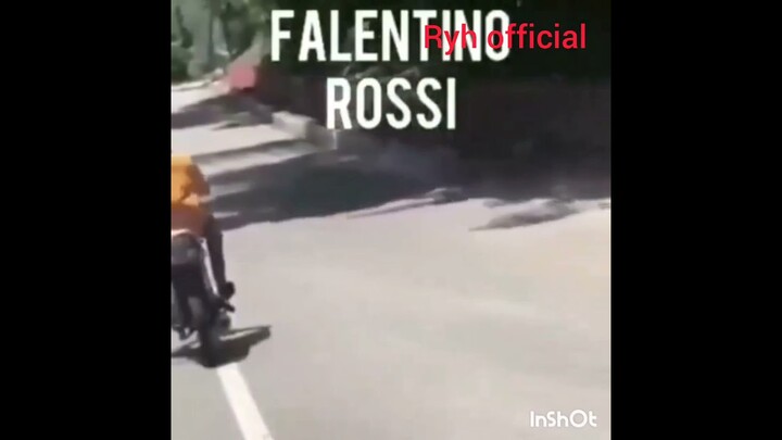 LUCU.. VALENTINO ROSSI CRASH DI JALAN RAYA.😂😂😂