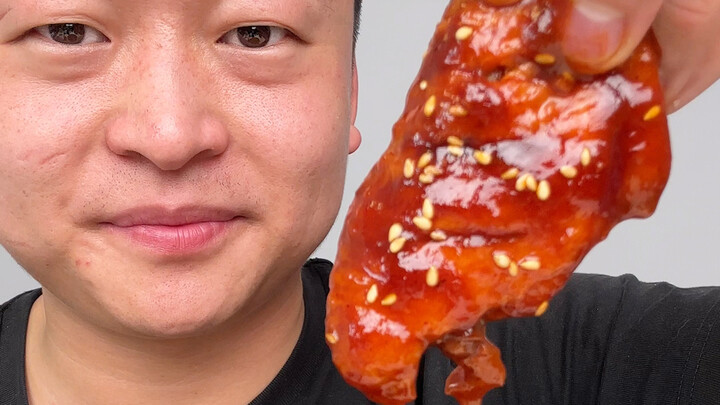 Bị cảm rồi, ăn vài cái cánh gà thôi
