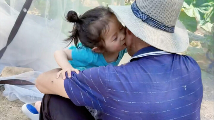 Cinta yang diterima saat masa kecil akan menjadi cahaya di masa dewasa. Semoga cahaya itu menyinari 