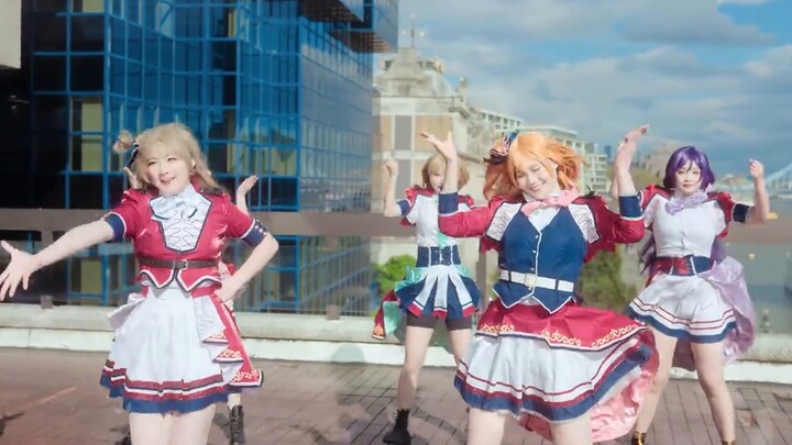 British lesbians gather! Jump up in front of the Tower Bridge in London ✨争のLIVE-君とのLIFE✨