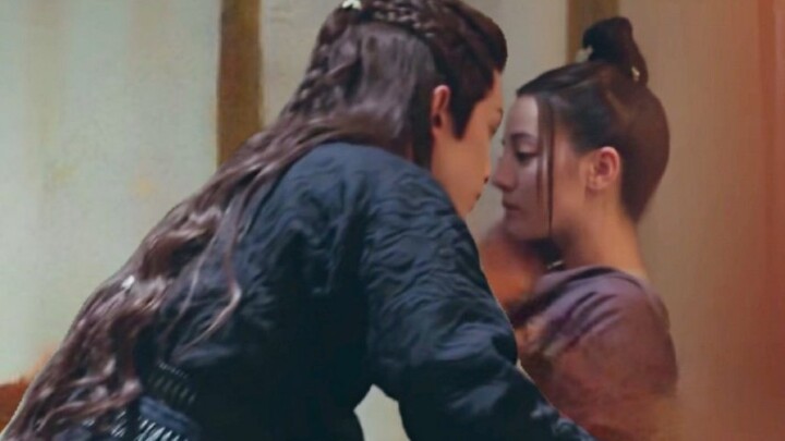 Hahaha hahaha hahaha nhìn xem, A Thi Lặc Tần cười tươi đến mức lăn lộn luôn!!!