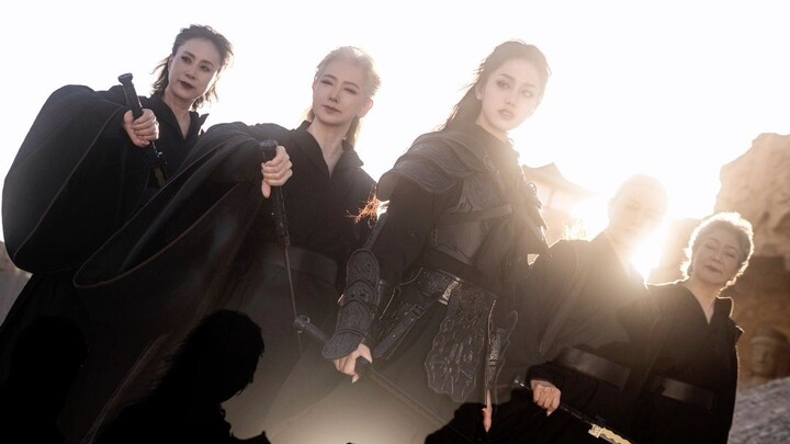 Khi các bà nội thế hệ 6x cùng các bạn trẻ thế hệ 00 chụp một bộ ảnh phong cách Tây Bắc ngay giữa sa 