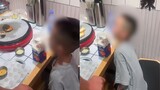 Seorang anak berusia 6 tahun datang untuk makan barbekyu sendirian. Di tengah makan, petugas menyada