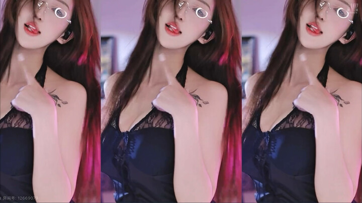 Douyu – Dumb Mystery Rabbit