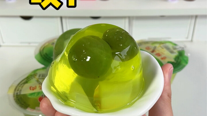 يا إلهي... هل أصبحت الجيلي الآن في حالة من التنافس الشديد إلى هذا الحد؟ يمكن إضافة أي مكونات وصنع أي