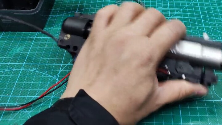 A video teaches you how to disassemble and repair the ATM gearbox