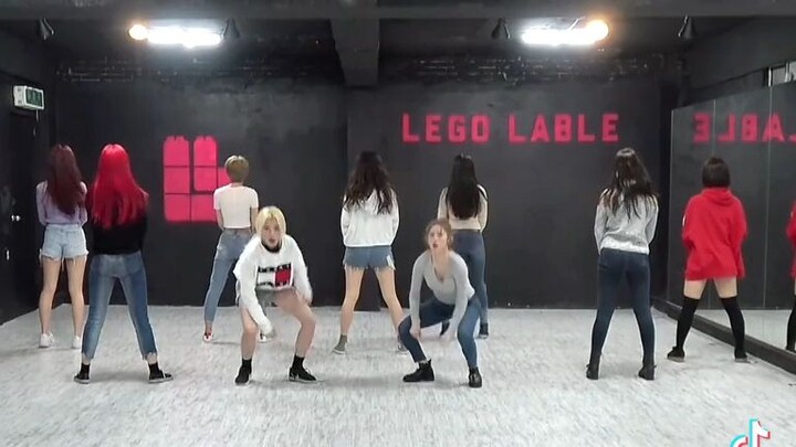 momoland