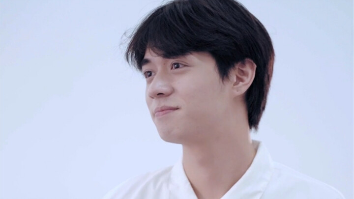 Chuyện này đương nhiên phải nhờ người mình thích giúp thì mới có ý nghĩa thôi～