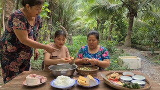 Bà Thím Ngạc Nhiên Khi Nhìn 2 Mẹ Con Làm Cà Pháo Ngâm Giấm  Ăn Kèm Thịt Luộc | TKQ & Family T1086