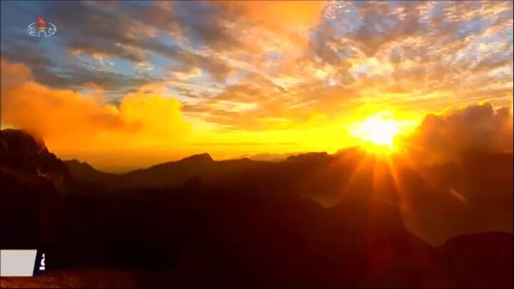 Caravana pelos locais de batalha revolucionária da zona do monte Paektu