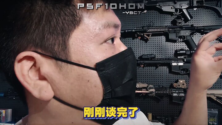 Hai túi nặng như nhau, sao cứ phải làm kẻ nhà giàu giả tạo!