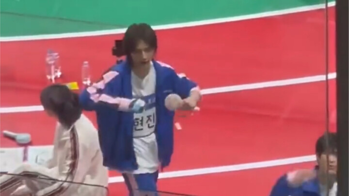 Hwang Hyun-jin 0801 Fan Meeting Dance with BGM: Psycho + Sneakers + Play With Fire