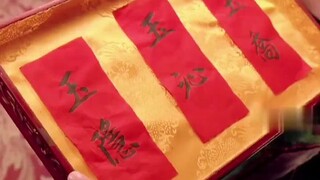 她们的命运，其实在名字中早有暗示，这样顿时有些东西就能解释了