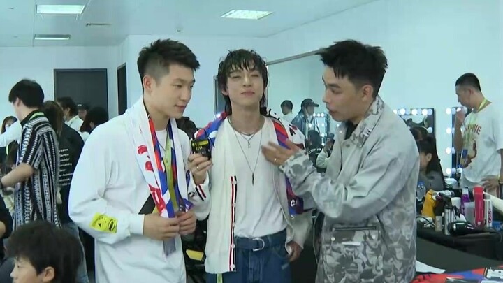 [เสี่ยวเกียวหลิวสุ่ย] พิธีมอบรางวัลเล็กๆ น้อยๆ ที่แสนหวานก่อนรอบชิงชนะเลิศ! -