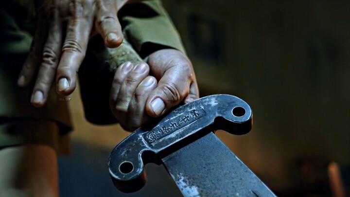 "Uế khí của con dao này còn nặng hơn cả quỷ!"