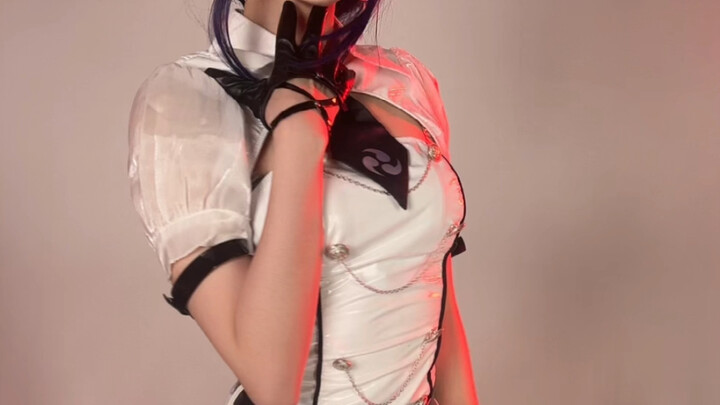 Istri 2D, Sekadar Melompat-Lompat Saja