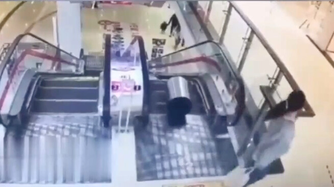 Adegan Membuat Marah yang Terekam Kamera Keamanan