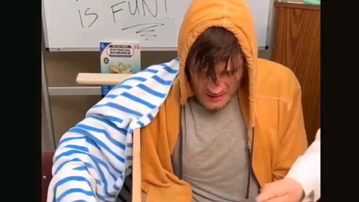 Virtual Meets Reality: How to Gradually Trick Your Brain | VR | Brain Science