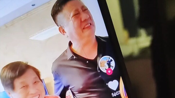 Bà nội lướt thấy sức mạnh của bậc tiên (bực mình)