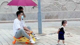 يتبنى جيل ما بعد التسعينيات نهجًا سطحيًا في تربية الأطفال