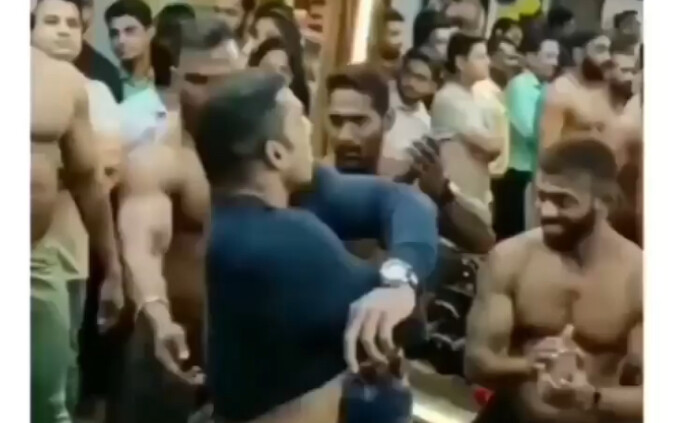 过度健身吸引同性