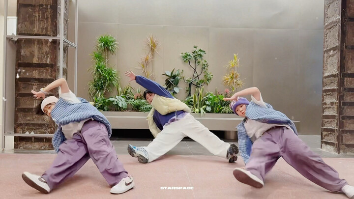 روح H.O.T يجب أن تُنقل إلى الأجيال القادمة! أبٌ في الأربعين من عمره، من عشاق الفرقة الأوفياء، يصطحب 